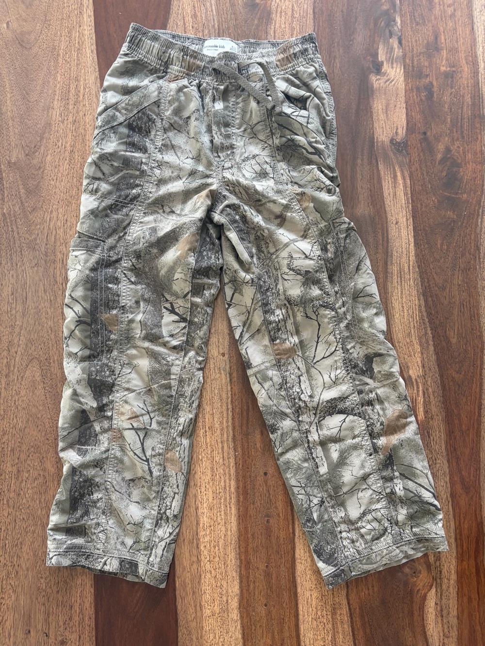 abercrombie kids camo print pull-on pants - gray, tan, black.